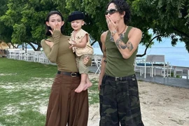 Hot girl sinh con cho Decao: nhan sắc bất ngờ sau khi vượt cạn 