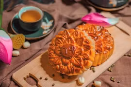 Bánh trung thu giá rẻ tràn lan chợ mạng