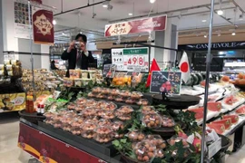 Cận cảnh vải thiều Việt lên kệ siêu thị Nhật, 120.000 đồng/10 quả