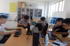 Báo động bạo lực học đường kiểu mới trên... mạng xã hội