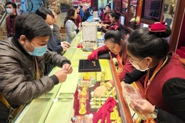 Ngày vía Thần Tài, nhiều người đang thần thánh hóa chuyện mua vàng