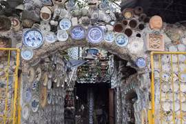 Ngôi nhà gắn 10.000 cổ vật, khách trả 20 tỷ không bán