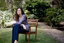 Cuộc sống giản dị của nữ tỷ phú đầu tiên có 100 tỷ USD 