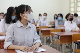 Sáng nay, gần 107.000 thí sinh Hà Nội dự thi lớp 10 môn Ngữ văn