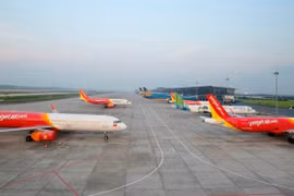 Cục Hàng không yêu cầu các hãng bay dừng mở bán vé nội địa