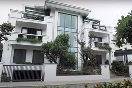 Ngỡ ngàng “siêu biệt thự” thông minh hơn 150 tỷ tại Hà Nội