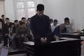 Ôm giấc mơ đại gia, kẻ không tiền diễn màn lừa ngoạn mục