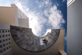 Tò mò ngôi nhà hình bán nguyệt trên khu đất “đầu voi đuôi chuột”