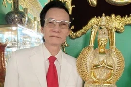 Đại gia đồ cổ sở hữu 3 tấn vàng là ai?