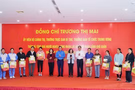 Thường trực Ban Bí thư thăm, tặng quà Tết tại Bà Rịa - Vũng Tàu