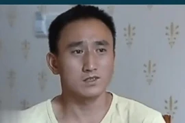 Đi làm xa nửa năm, vợ bầu song thai, chồng đòi xét nghiệm ADN