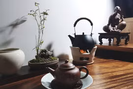 Đại gia, trí thức đặt tre, trúc quanh bàn trà ý nghĩa gì? 