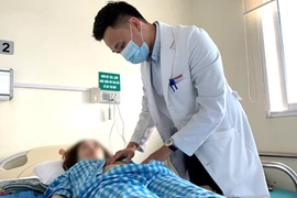 Cứu thai phụ mang song thai, vỡ thai ngoài tử cung