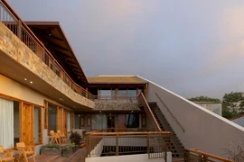 Vẻ đẹp khu nhà 'cộng đồng' người Tây Nguyên ở Măng Đen