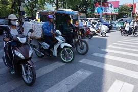 Thời tiết hôm nay 21/12: Hà Nội nóng như "đổ lửa" giữa mùa đông