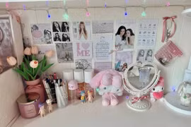 Căn phòng màu hồng siêu ngăn nắp của con gái MC Diệp Chi