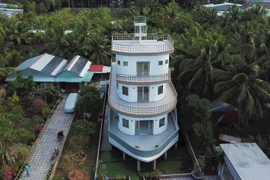 Chiêm ngưỡng ngôi nhà du thuyền “độc nhất vô nhị” ở Việt Nam