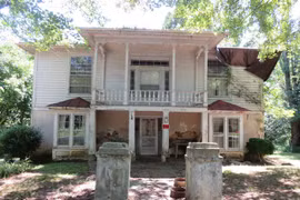 Những ngôi nhà có giá... rẻ như cho 