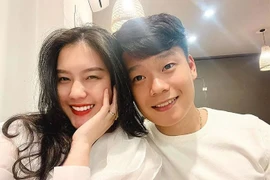 Cận cảnh nhan sắc quyến rũ của vợ Thành Chung 