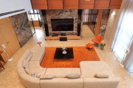 Choáng ngợp penthouse đương đại trong tòa nhà 1.000m2 tại Điện Biên