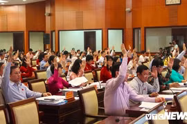 TP.HCM giảm học phí cấp THCS, lắp hơn 300 camera ở các nhà trẻ