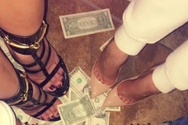 1001 cách khoe của độc dị của giới siêu giàu