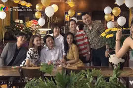 "Đột nhập" quán trà của chị Huệ trong “Về nhà đi con“