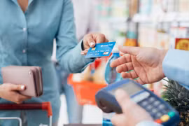 10 khoản chi không nên thanh toán bằng tiền mặt