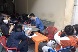 Công an vào cuộc vụ học viên tố cô giáo IELTS sửa điểm, lừa người học