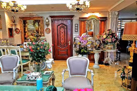 Choáng ngợp nội thất hoàng gia trong biệt thự 300 tỷ của Nathan Lee