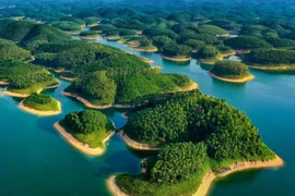 Hồ Thác Bà - Điểm đến hấp dẫn mùa du lịch hè