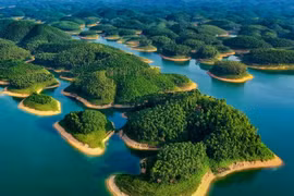 Hồ Thác Bà - Điểm đến hấp dẫn mùa du lịch hè