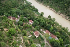 "Ngôi làng ma" ở thượng nguồn sông Lam