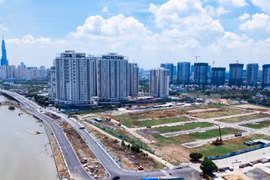 Sắm nhà, mua đất tháng cô hồn: Vạn điều lợi, thiệt hại chẳng có?