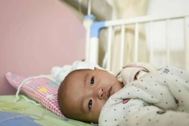 Bé 7 tháng tuổi bị co giật và tử vong vì hành động “yêu thương” này