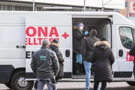 COVID-19 tới 6h sáng 18/2: WHO cảnh báo không chủ quan