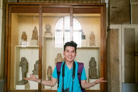 Ca sĩ Việt khiến cảnh sát Ai Cập phải “hộ tống” sau vụ đánh bom là ai?