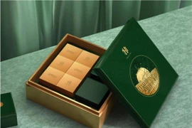 Hơn 6 triệu đồng một hộp bánh Trung thu 5 sao
