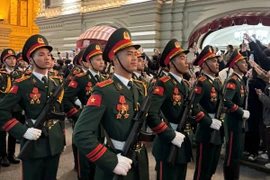 Những hình ảnh đoàn Việt Nam tham gia sơ duyệt tại Quảng trường Đỏ