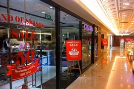 Kinh doanh dịch vụ hàng không lãi khủng, ông Johnathan Hạnh Nguyễn có chiến lược hàng hiệu Tràng Tiền Plaza thế nào? 