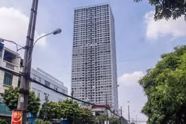 Đắng lòng đất vàng giữa lòng Hà Nội: Tháp căn hộ 5 sao bỏ hoang cả thập kỷ