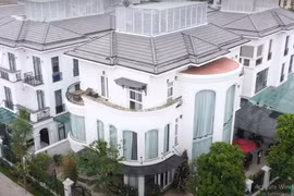 Chiêm ngưỡng siêu biệt thự 2 mặt tiền 400m2 tại Hà Nội