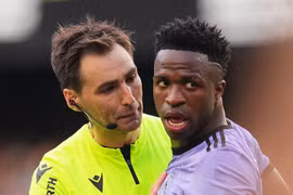 Tạm dừng trận đấu của Real Madrid, Ancelotti lên án La Liga mạnh mẽ 