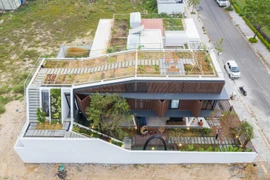 Ngôi nhà có ruộng bậc thang trên mái tại Đà Nẵng