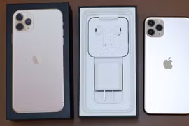 Tận mắt iPhone 11 Pro Max đầu tiên ở Việt Nam: Giá 100 triệu đồng