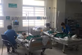 Vụ nổ lớn làm 4 người bị thương: Do bình gas hay mìn?