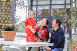 Phan Như Thảo hạnh phúc khoe biệt thự thứ 3 chồng đại gia tặng con gái