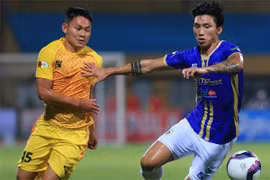 Hơn 1 năm rời sân cỏ vì chấn thương, cuộc sống Văn Hậu ra sao? 