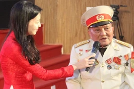 Câu chuyện cảm động về những ngày quyết tử bảo vệ Thủ đô