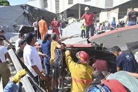 Video nhà thờ Mexico đổ sập khi đang lễ, ít nhất 7 thiệt mạng